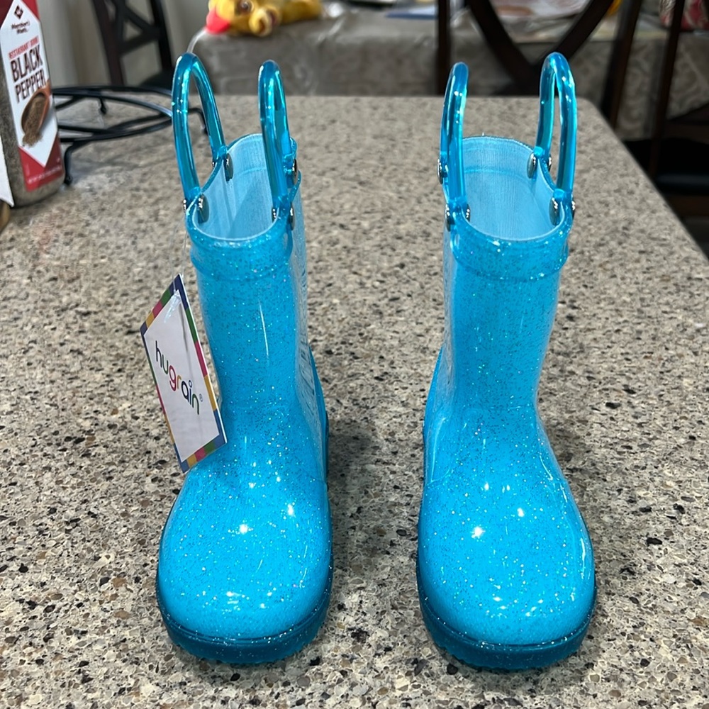 New - Blue Girl Toddlers Slip on Rain Boots with Lights Size 5 by Hugrain